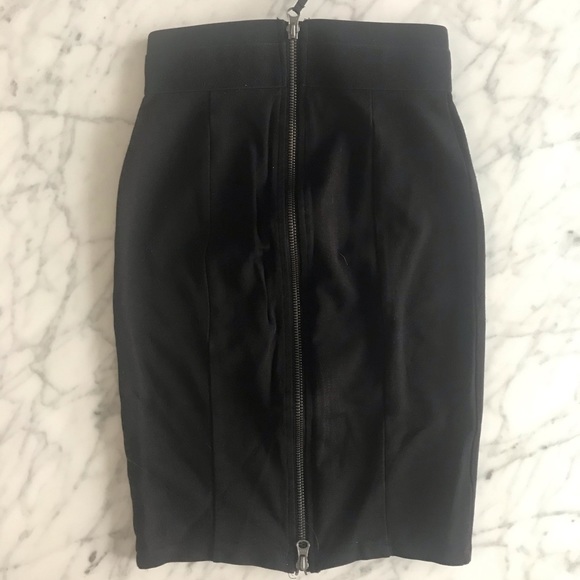 Guess pencil skirt - Picture 2 of 5